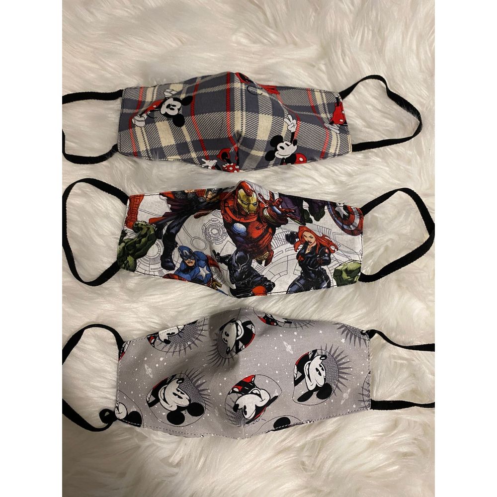 Face Mask Boy's size 7/10             H